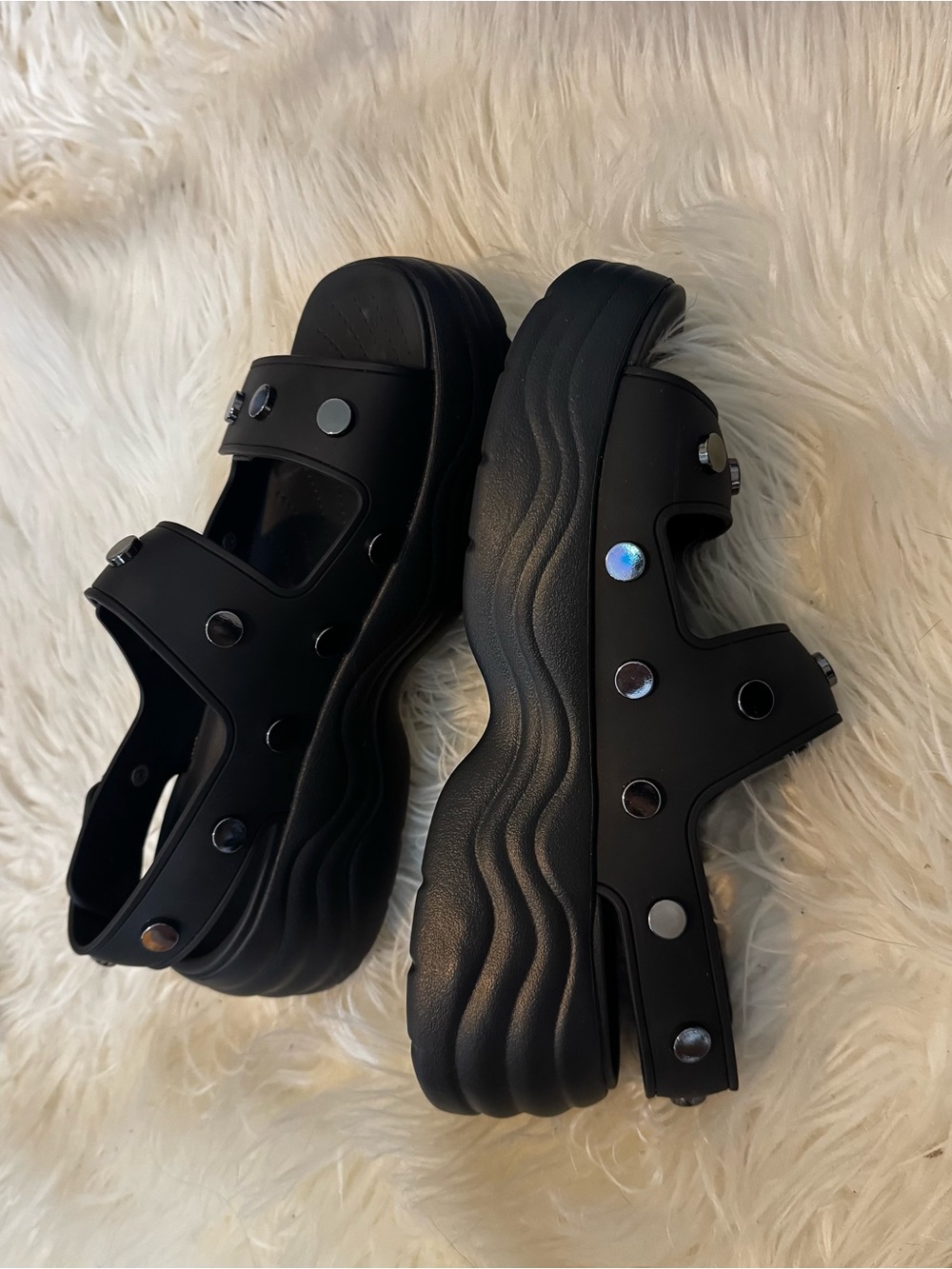 CROCS: Black Platform CROC sandals with Decorative Studs - Shoe Size: 7 (W)
